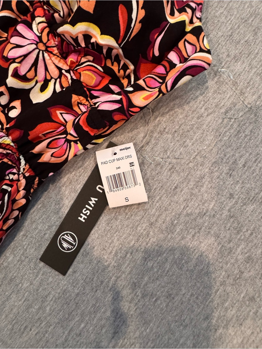 Wish Pink Floral Spaghetti-Strap Maxi Dress on Black - Picture 5 of 8